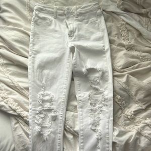 White ripped American eagle jeans
